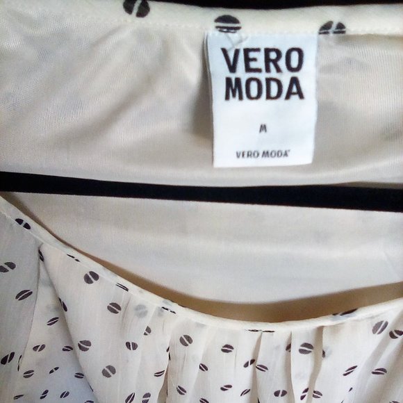 Summer Blouse - Picture 3 of 4